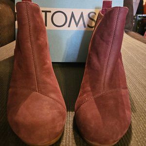 Tom's Kelsey wedge burgandy leather and suede 8.5M